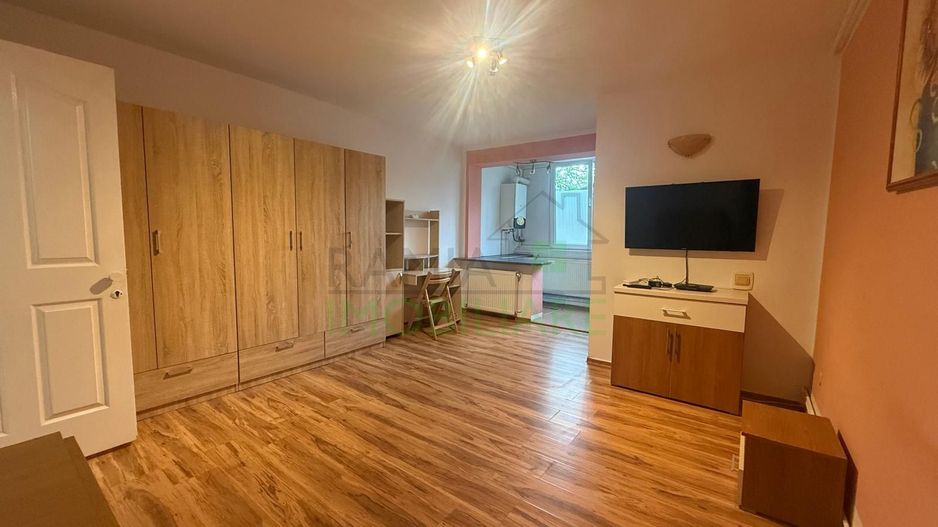 Garsonieră Astra – parter înalt, poziționată pe mijloc, cu beci și baie renovată - Poză 2