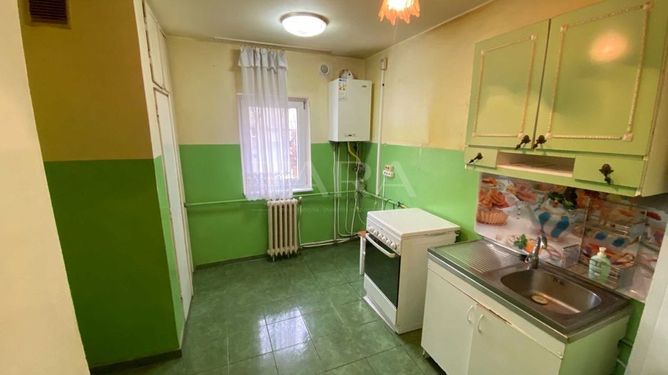 Apartament decomandat 4 camere, ideal familie, în Dâmbul Rotund. - Poză 1