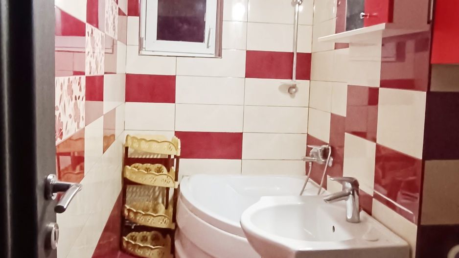 Apartament cu 3 camere pretabil birou sau locuinta in Brasov - Poză 7