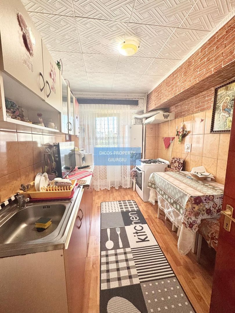 Apartament spațios, 3 camere – Bulevardul CFR, Giurgiu - Poză 8