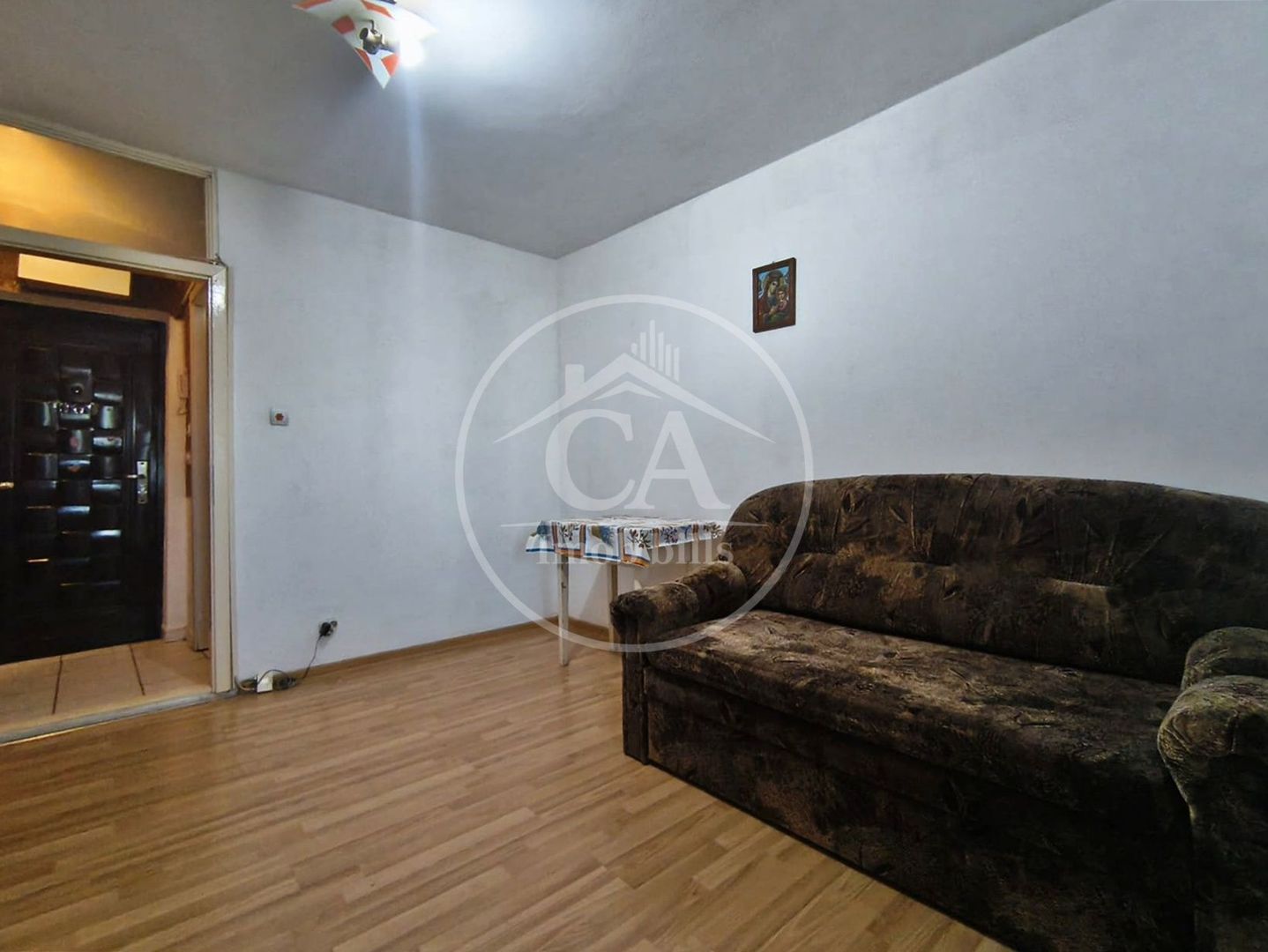Apartament de vânzare cu 1 camere în zona Rogerius, Oradea - Poză 2