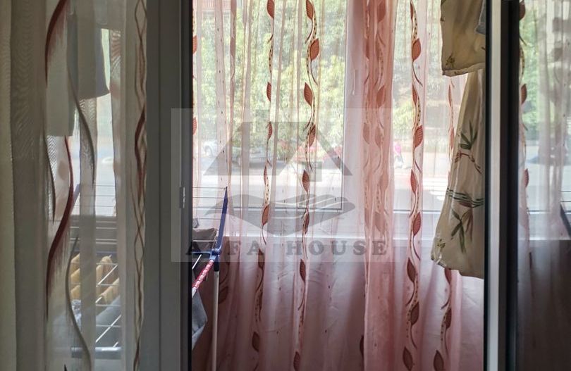 Apartament cu trei camere, zona Racadau 74 mp - parcul Trandafirilor - Poză 15