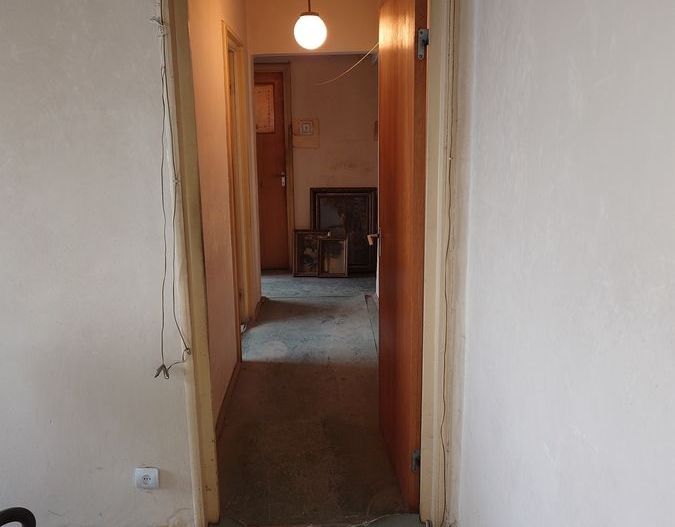 Apartament 4 camere necesita renovar, Chilia Veche, Drumul Taberei - Poză 1