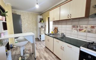 Casa de vanzare in Onesti - Poză 2