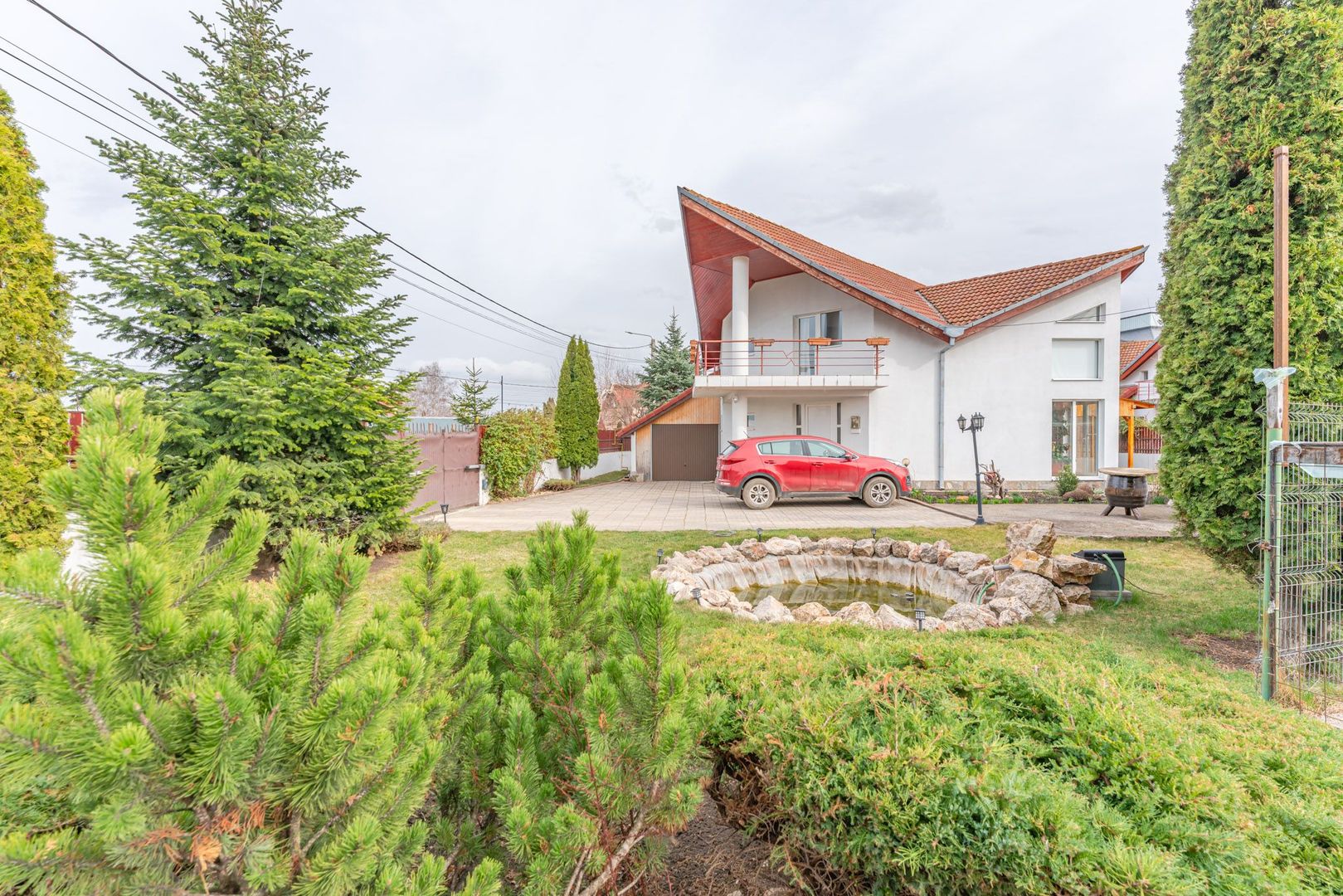 Casă spațioasă pentru familie în Hărman: 5 camere, 670 mp teren - Poză 1