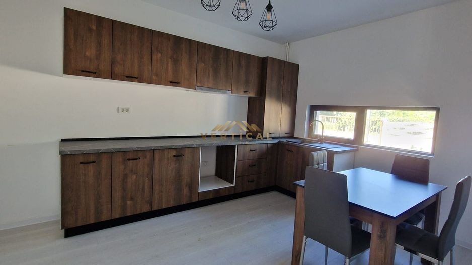 VILA BULEVARD/PRET EXCELENT, COM BERCENI, IF - Poză 8