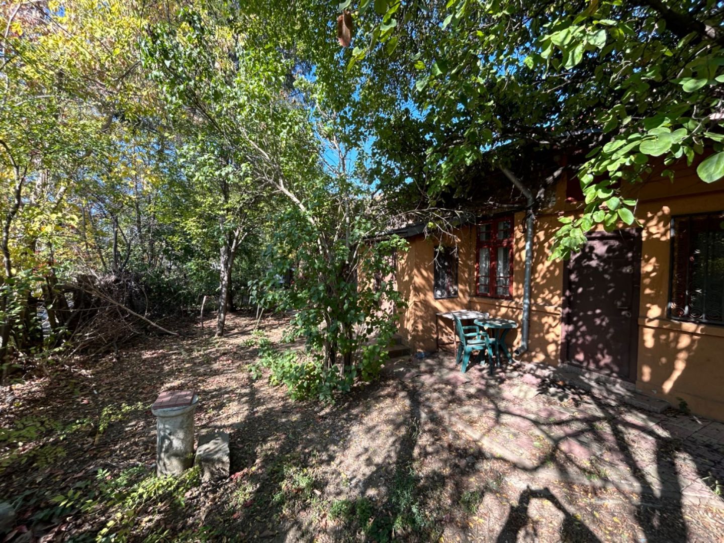 Teren 480 cu casa de 3 camere demolabila ( sau renovabila) sector 1 - Poză 4