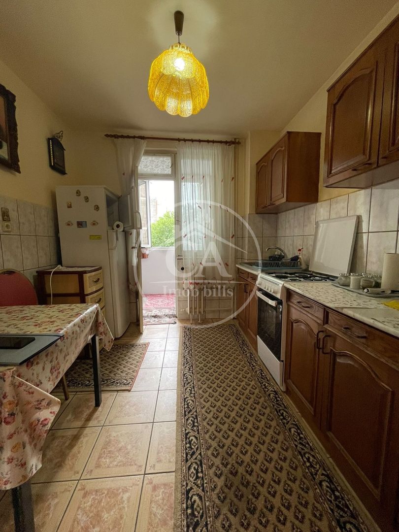 Apartament de vânzare cu 3 camere în zona Dacia, Oradea - Poză 7