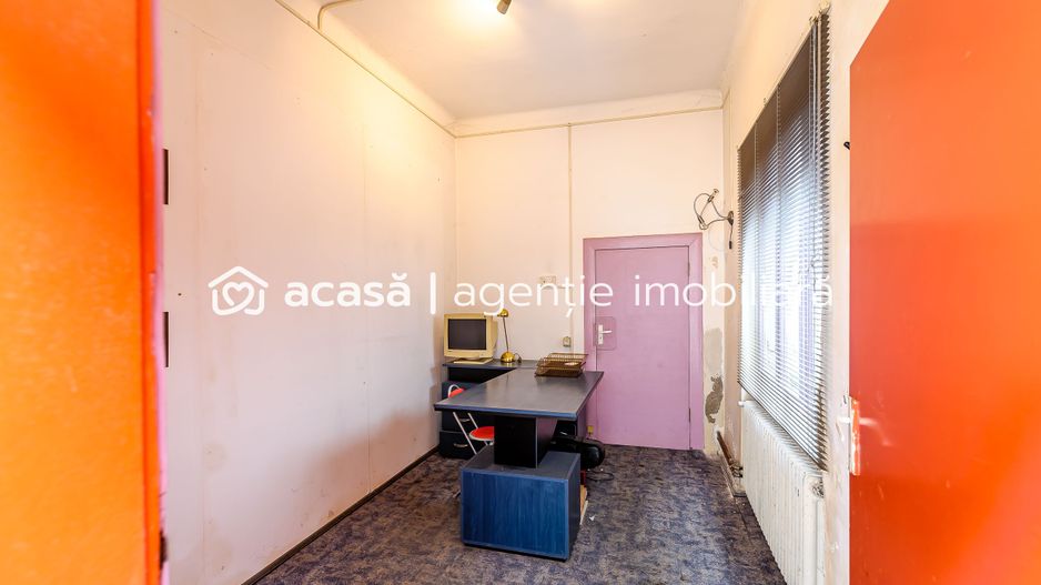 Hală în zona Intim - Poză 6