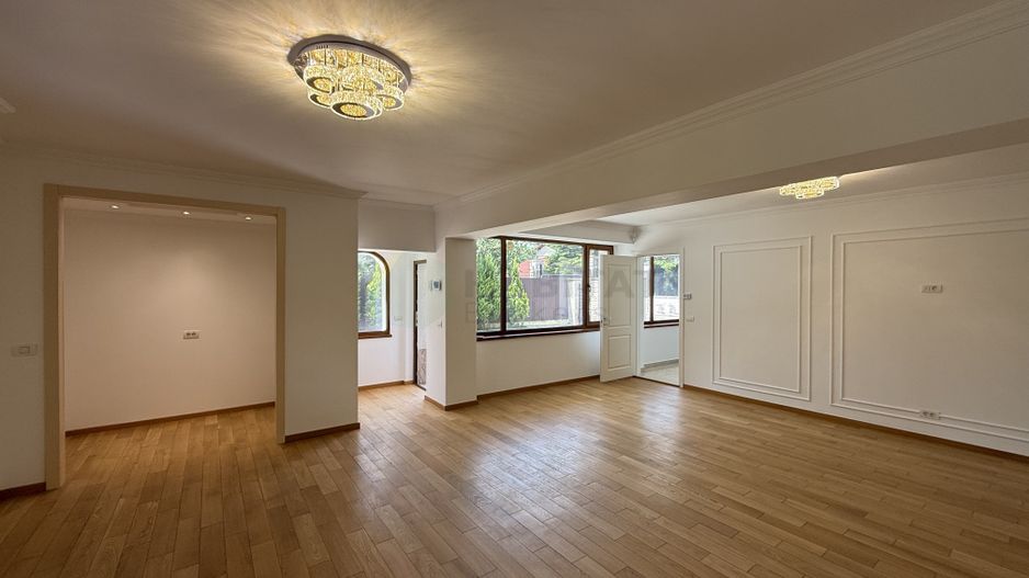 Vila premium 5 camere Pipera | Teren 1.000 mp - Poză 2