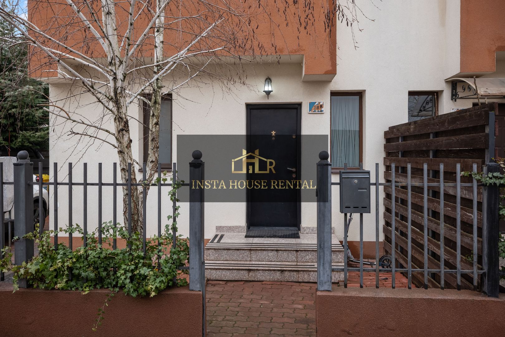 Casa 3 camere cu gradina /  23 August - Poză 11