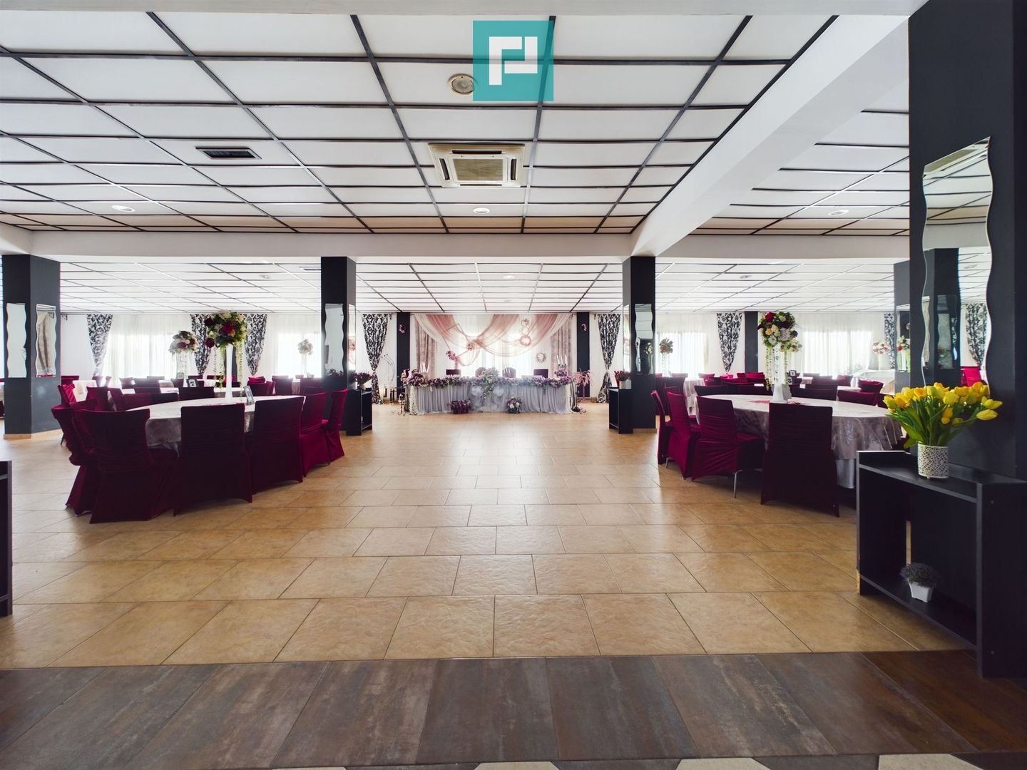 Sala de evenimente în inima naturii - Poză 1