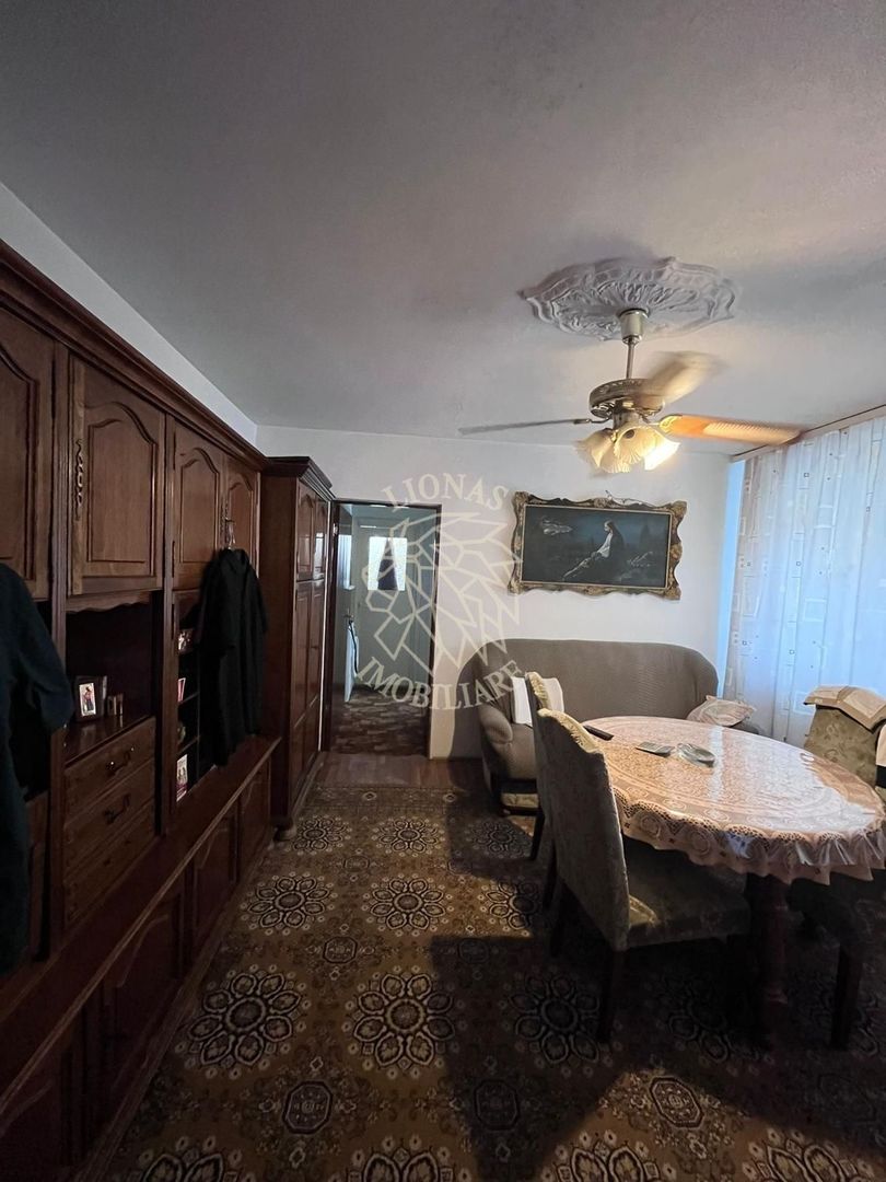 Apartament 3 camere 70 mp-balcon-Zona Imparatul Traian - Poză 1