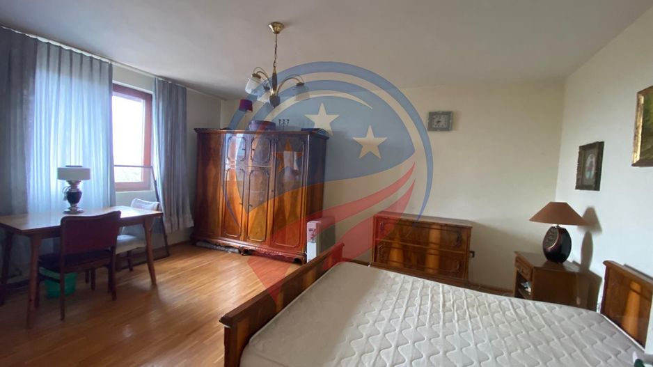 VILA CU 2500 MP TEREN LA 15 KM DE CRAIOVA CENTRU - Poză 8