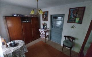 Casa modesta cu teren generos, zona Magura, - Poză 9