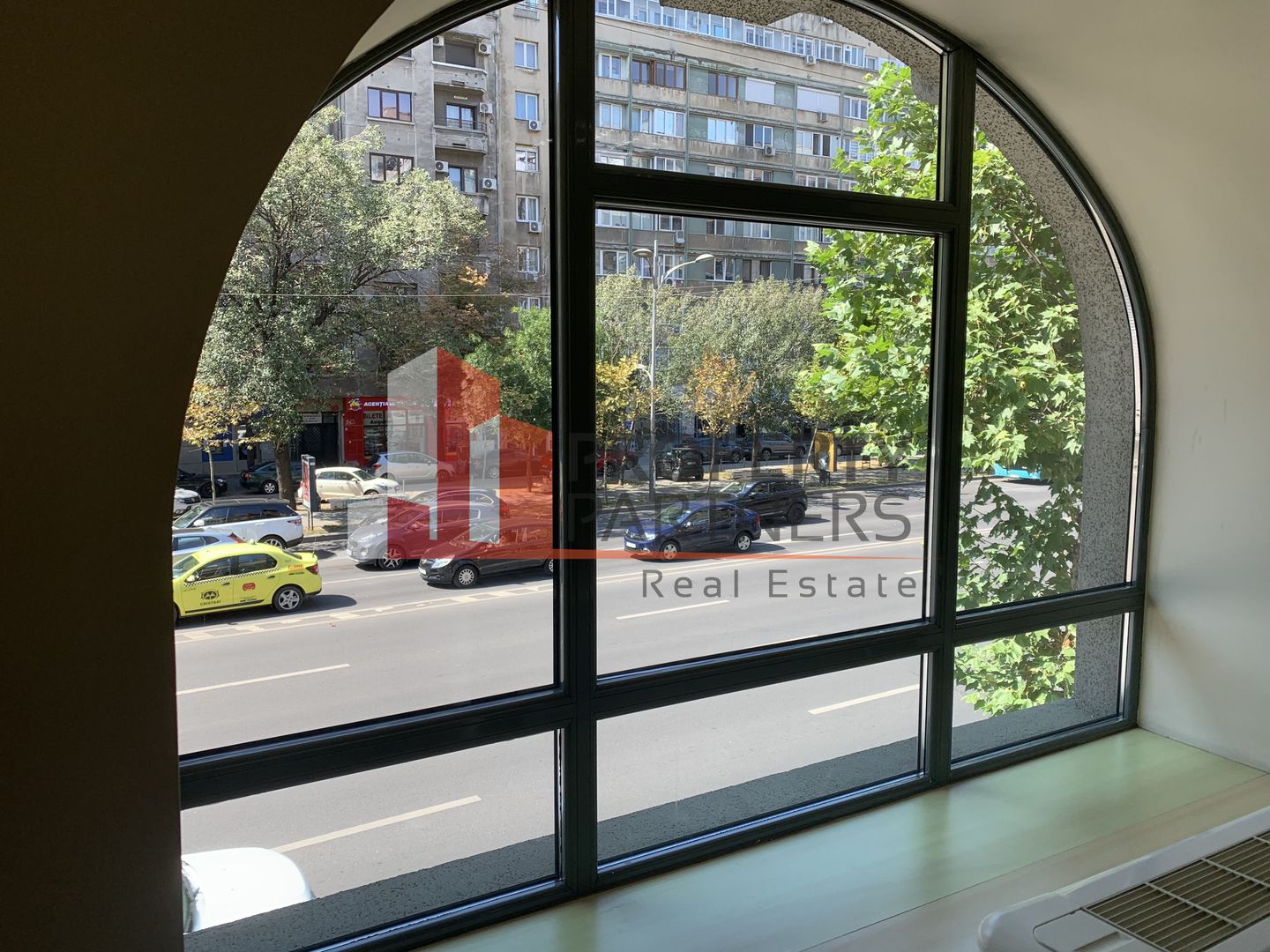 Spatiu comercial / show-room, magazin central - Universitate. - Poză 5