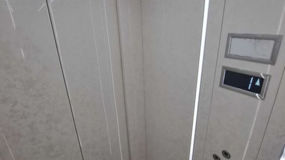 Vand apartament 2 camere - Poză 2