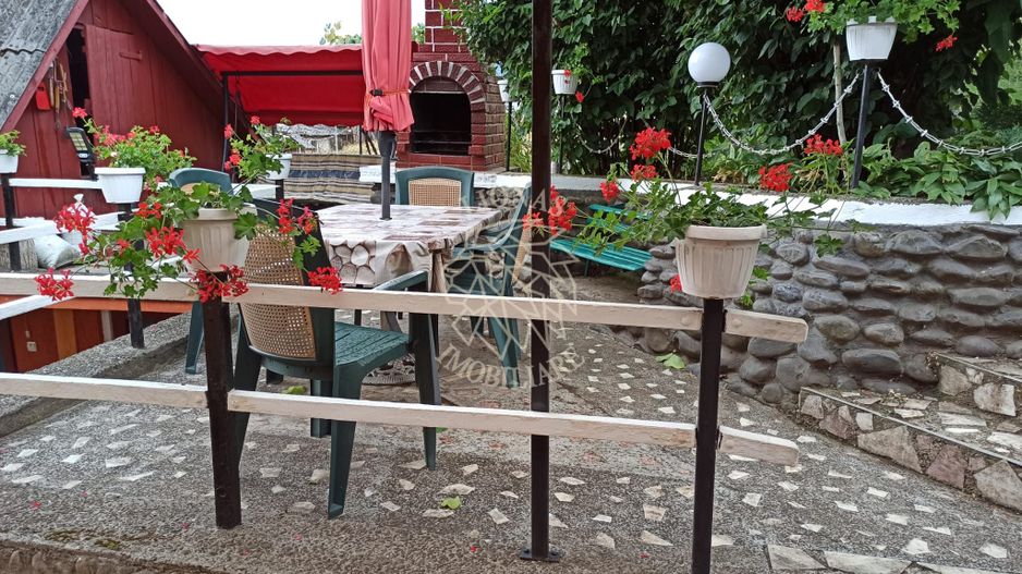 Casa 190 mp-teren 1860 mp-garaj-curte amenajata-Valea Sigmirului - Poză 1