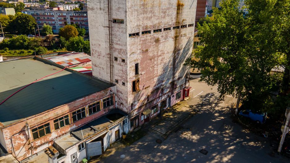 Clădire turn industrială - Poză 2