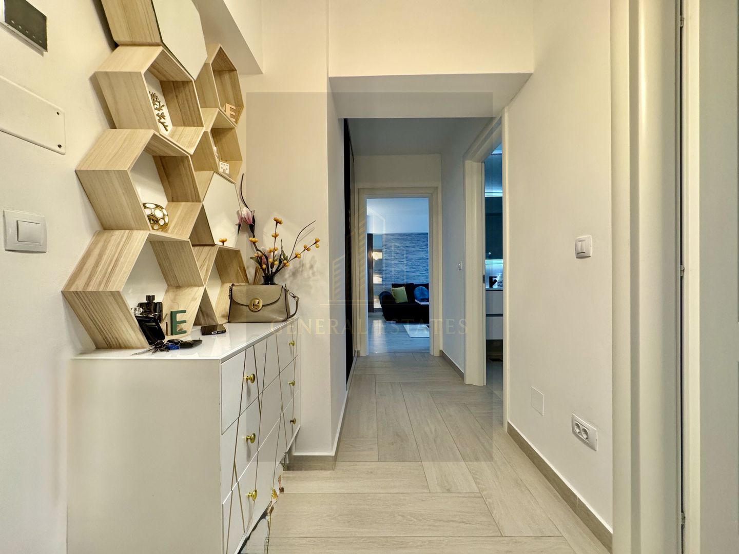 Vânzare apartament cu 2 camere, 56 m.p. în Tătărași - Evergreen Towers - Poză 18