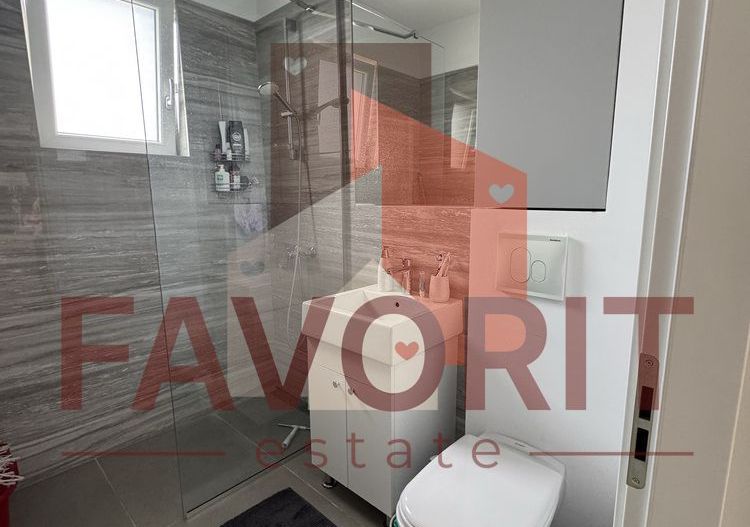 Mobilat si utilat. Pozitie excelenta. Loc de parcare - Poză 7