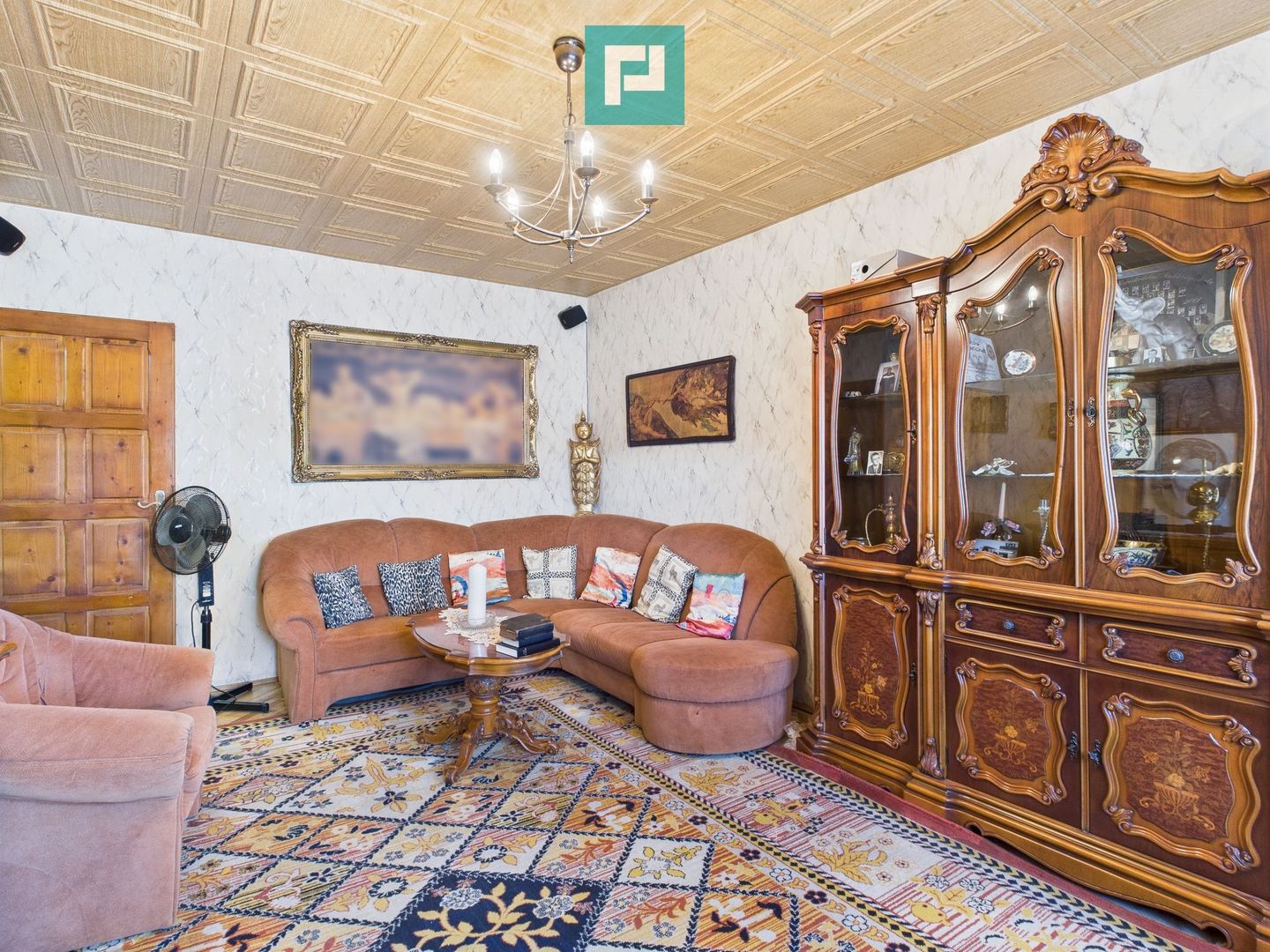 Apartament cu 3 camere în zonă de maxim interes - Poză 1