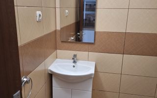 garsoniera | parter | renovat | mobilat si utilat | - Poză 9