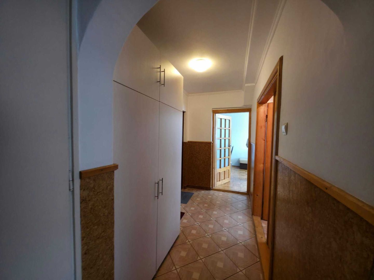 De vanzare apartament 2 camere Militari Uverturii - Poză 4