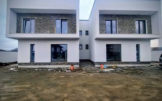 Casă modernă tip duplex, 4 camere – Șelimbăr, zona Triajului - Poză 1