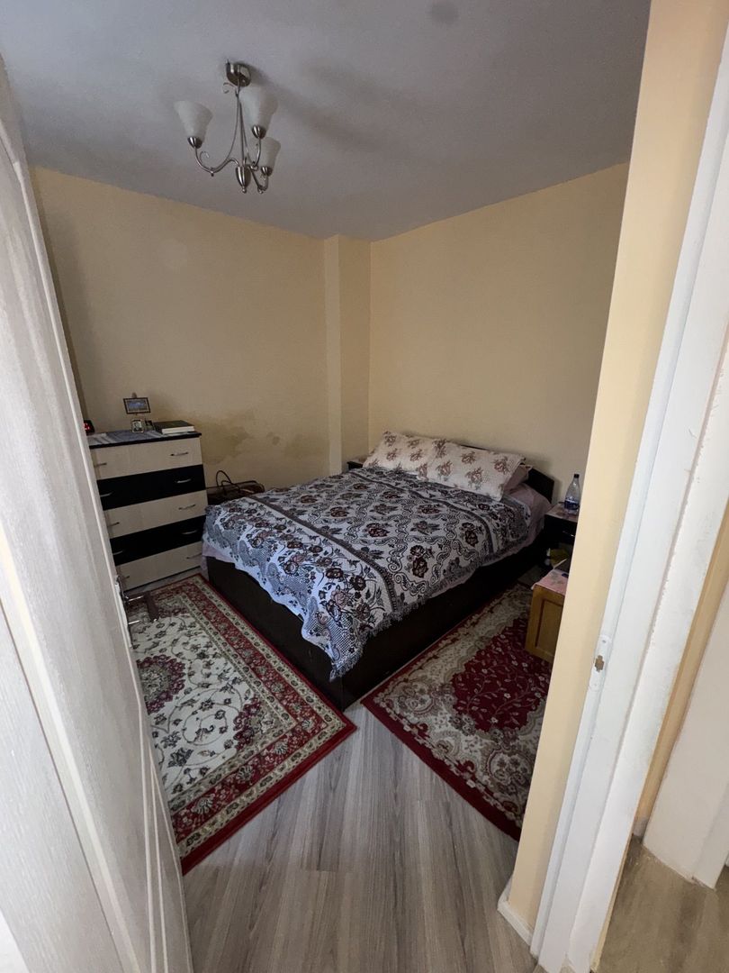 ofer spre vanzare casa zona Centrala - Poză 6