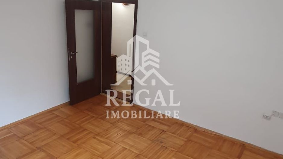 Apartament 2 camere- Zona Centrală (In spate la Caffe Bar Rafaello) - Poză 2
