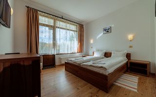 Pensiune  în Bran, sat Poarta – Afacere la cheie, locație premium - Poză 10