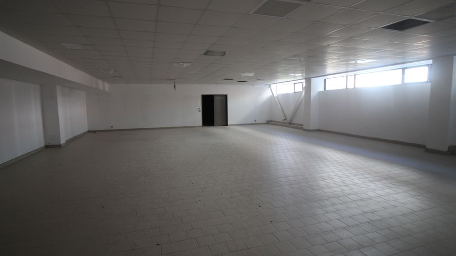 Spațiu comercial / shworoom 1.000 mp - Poză 11