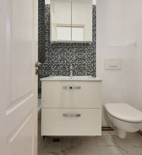 Apartament Gavana, 4 camere, etaj 1, renovat recent , zona Piata-0% comision - Poză 12