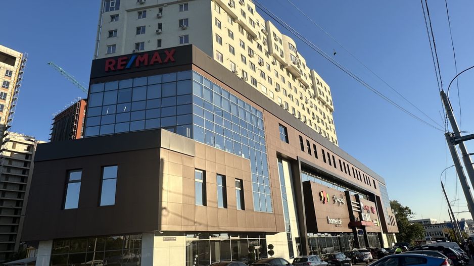 Chirie Spații de Birou 420 m2.și 300m²   sectorul Rîșcani. - Poză 1