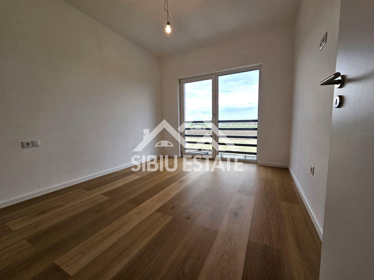 Casa 4 camere LA CHEIE mutare rapida - Poză 10