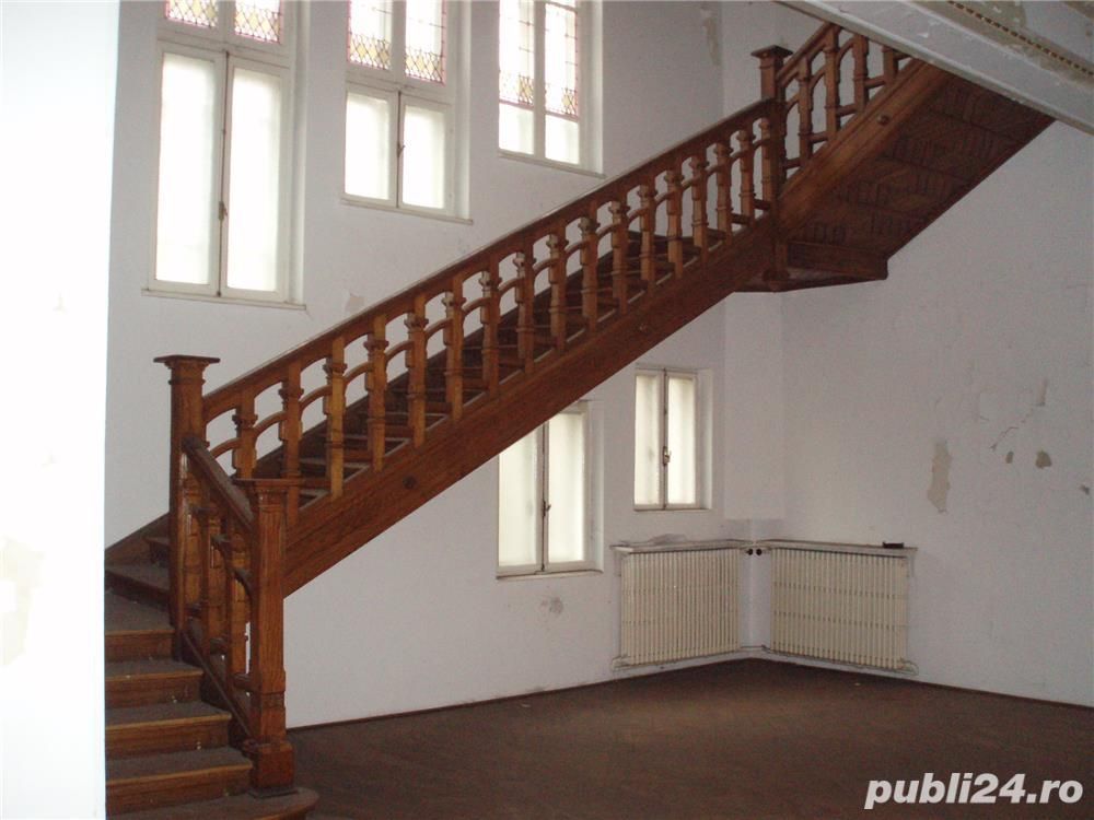 BRASADAS vinde vila cu 16 camere in zona ROMANA. - Poză 3