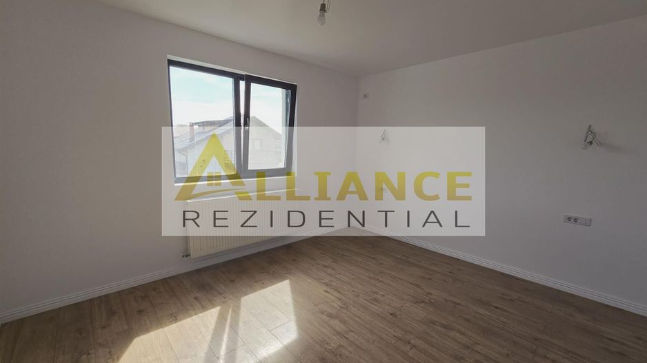 Vila individuala- 450mp teren- 4 camere- beci- Geamuri tripan - Poză 7