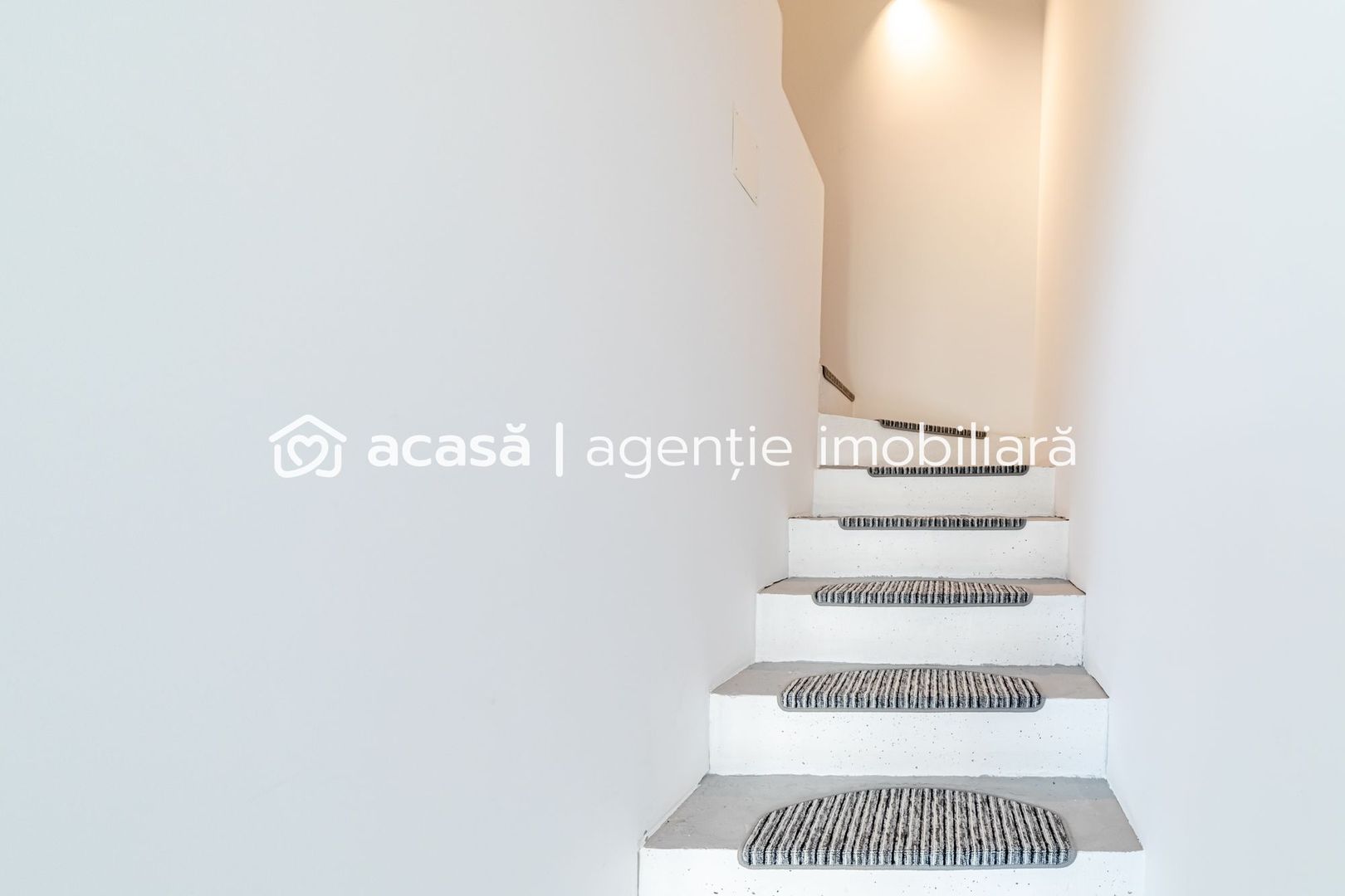 Nou! Casă frumoasă în Sâmbăteni - Poză 13