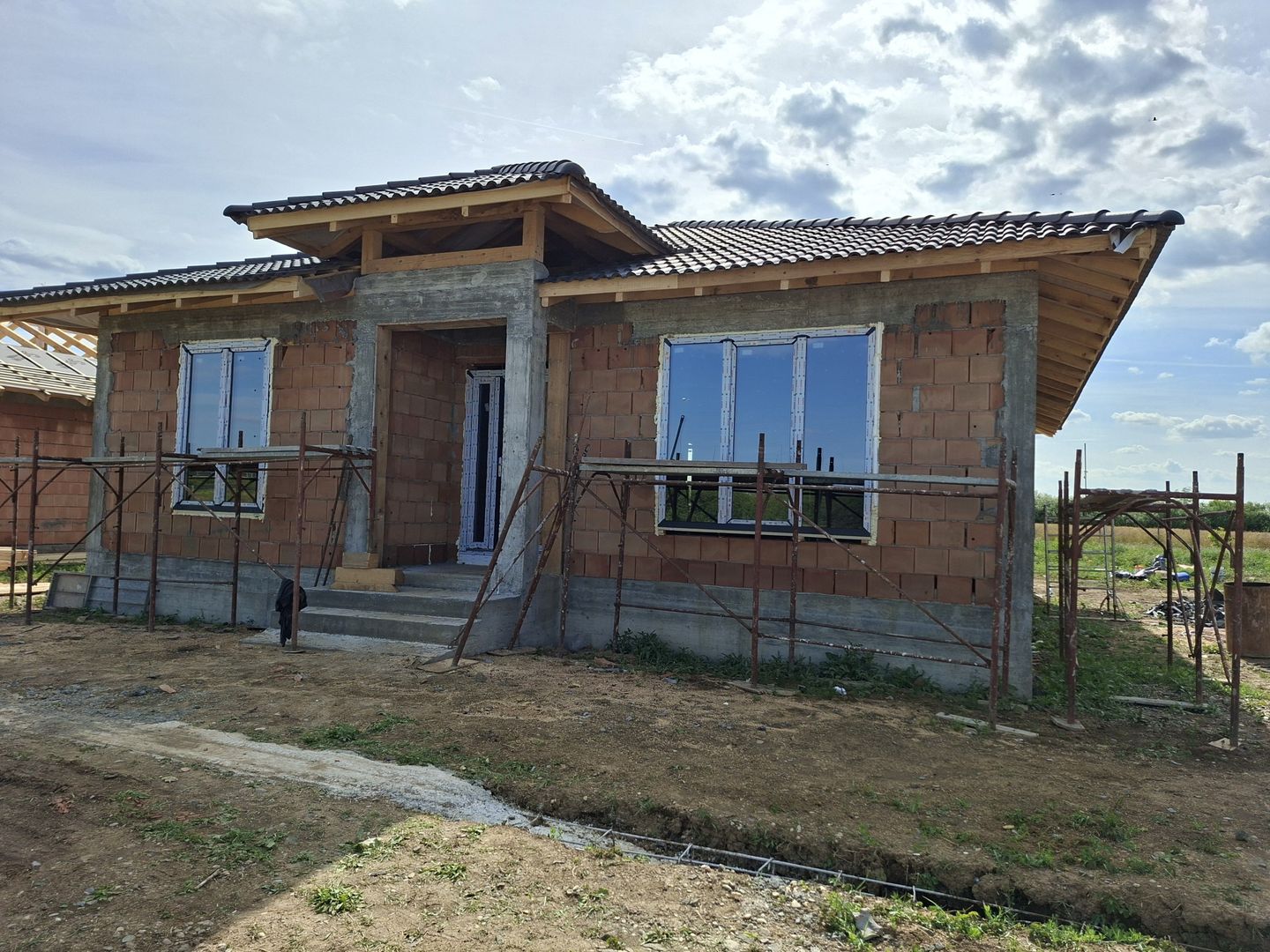 BRASADAS vinde casa individuala tip PARTER cartierul MARCUS. - Poză 1