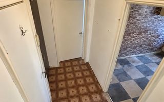 Apartament 3 camere Tractorul, ideal pentru renovare și personalizare - Poză 5