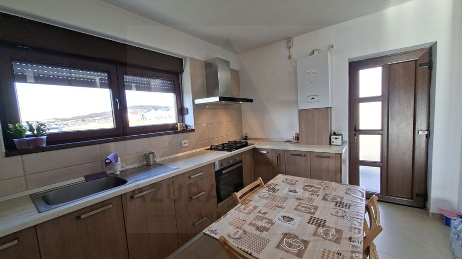 Casa intabulata 5 camere 2 bai si curte generoasa in Bavaria Park - Poză 5