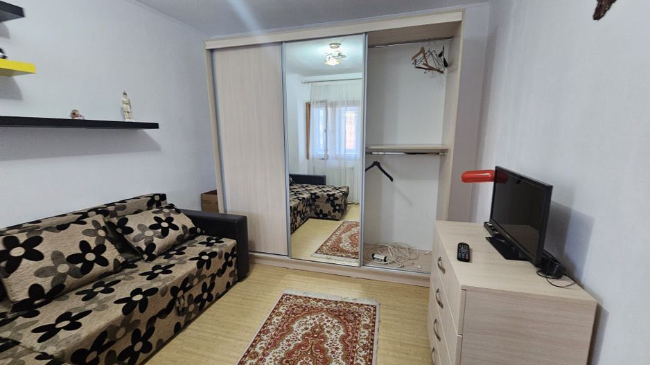 Apartament 3 camere, etaj 2, Zona Auchan Gavana - Poză 1