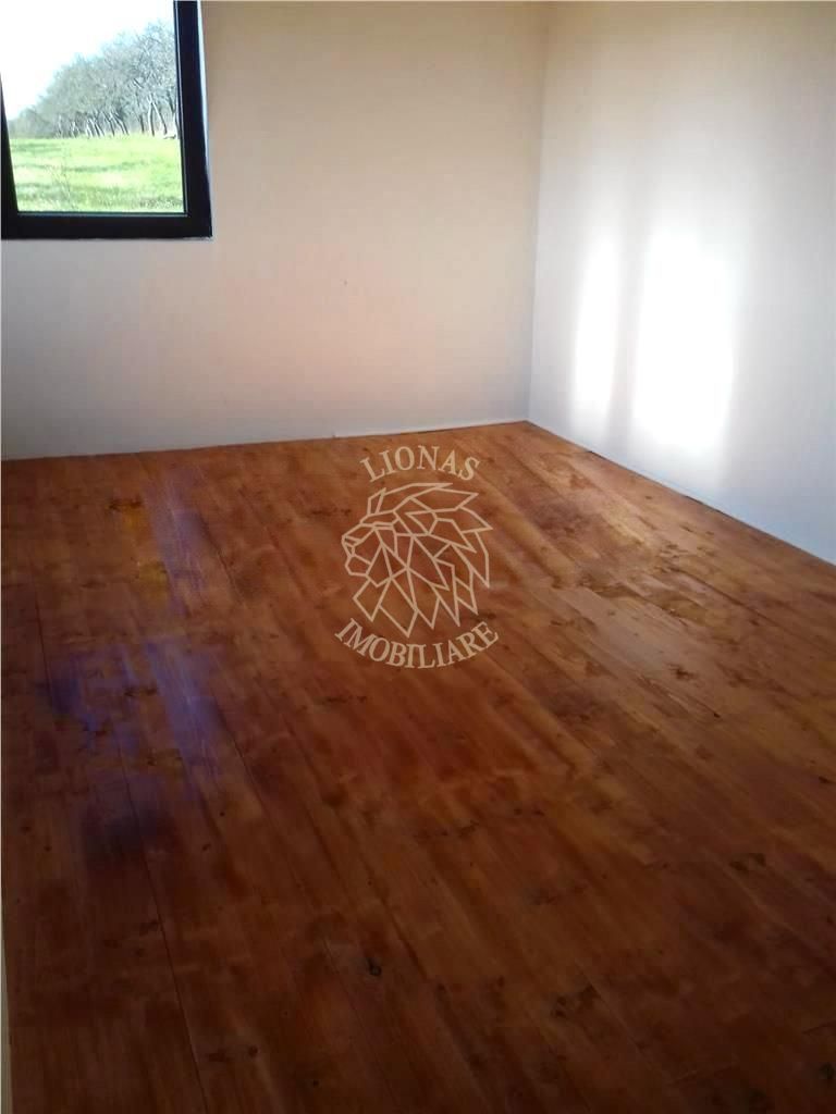 Casa Cabana de vacanta -100 MP +bucatarie vara- 2000 mp teren Dumitra - Poză 2