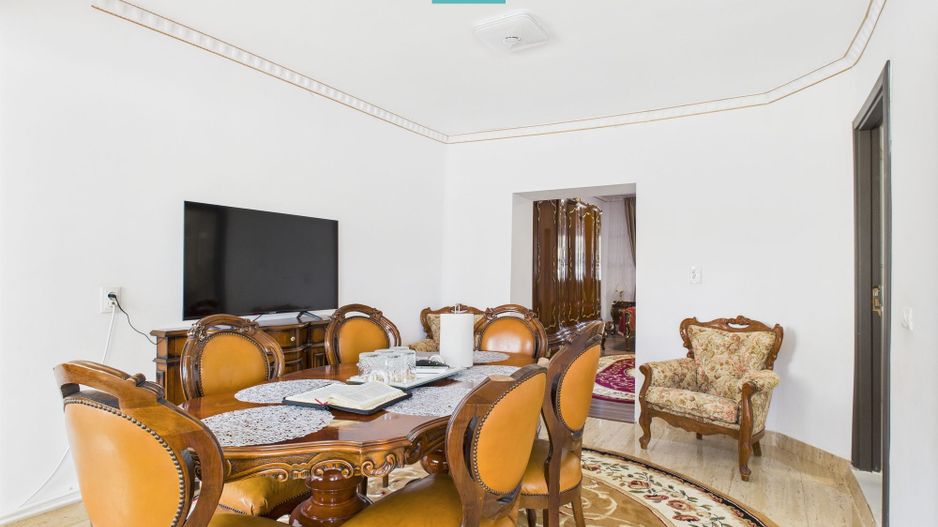 Casă cu 3 camere, anexe  locație Premium în Pecica - Poză 5