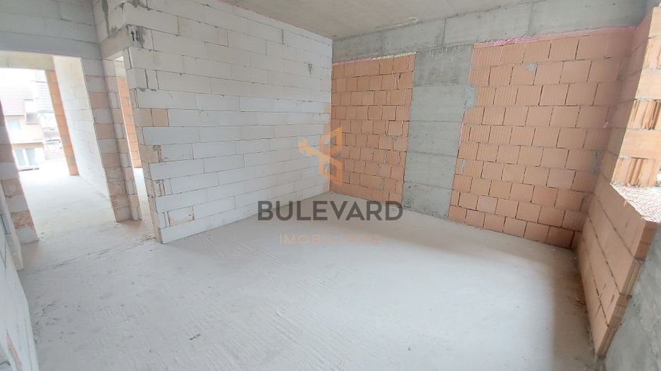 Apartament cu 2 camere,  finisaje incluse, zona Piata 1 Mai! - Poză 4