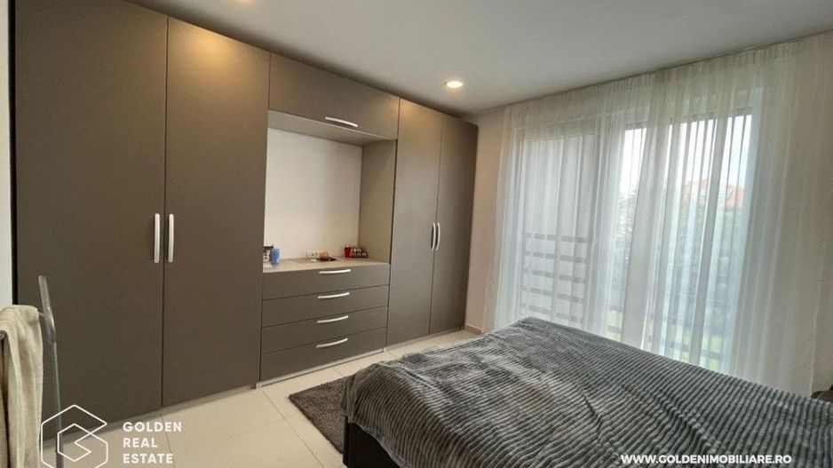 Casa tip triplex - penthouse cu vedere panoramica, zona Giroc - Poză 2