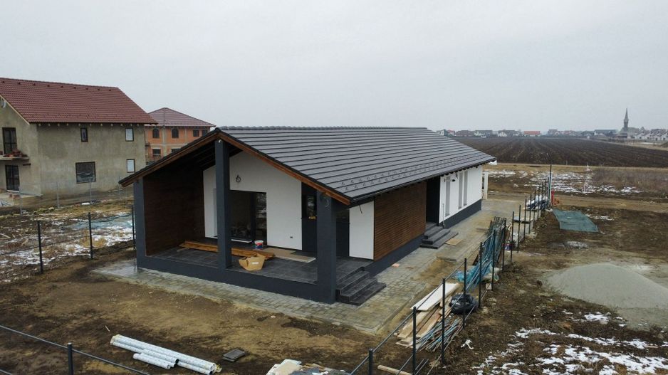 🏡 Casă deosebită de vânzare în Cristian - Poză 2