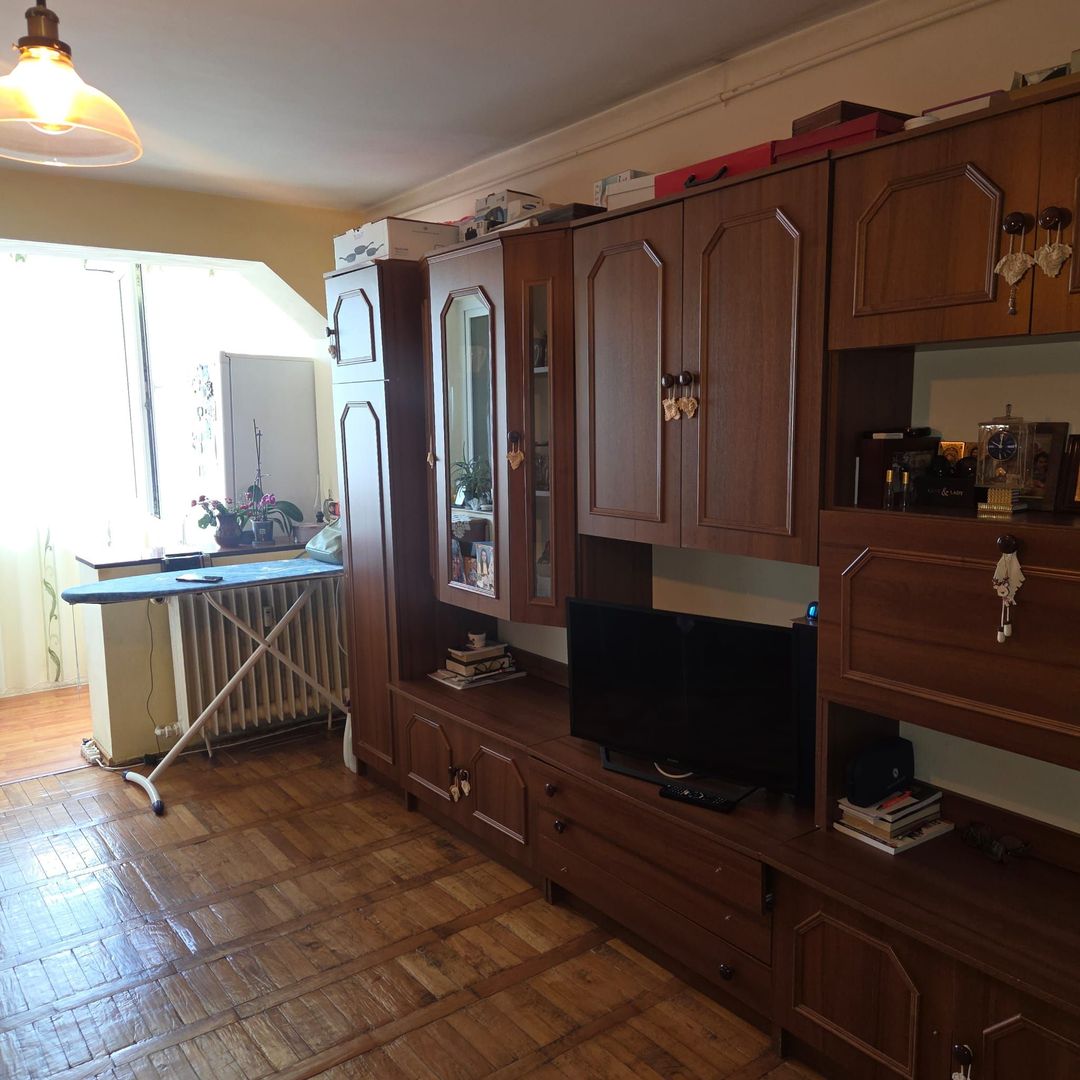 Garsoniera zona Astra,bloc izolat - Poză 5