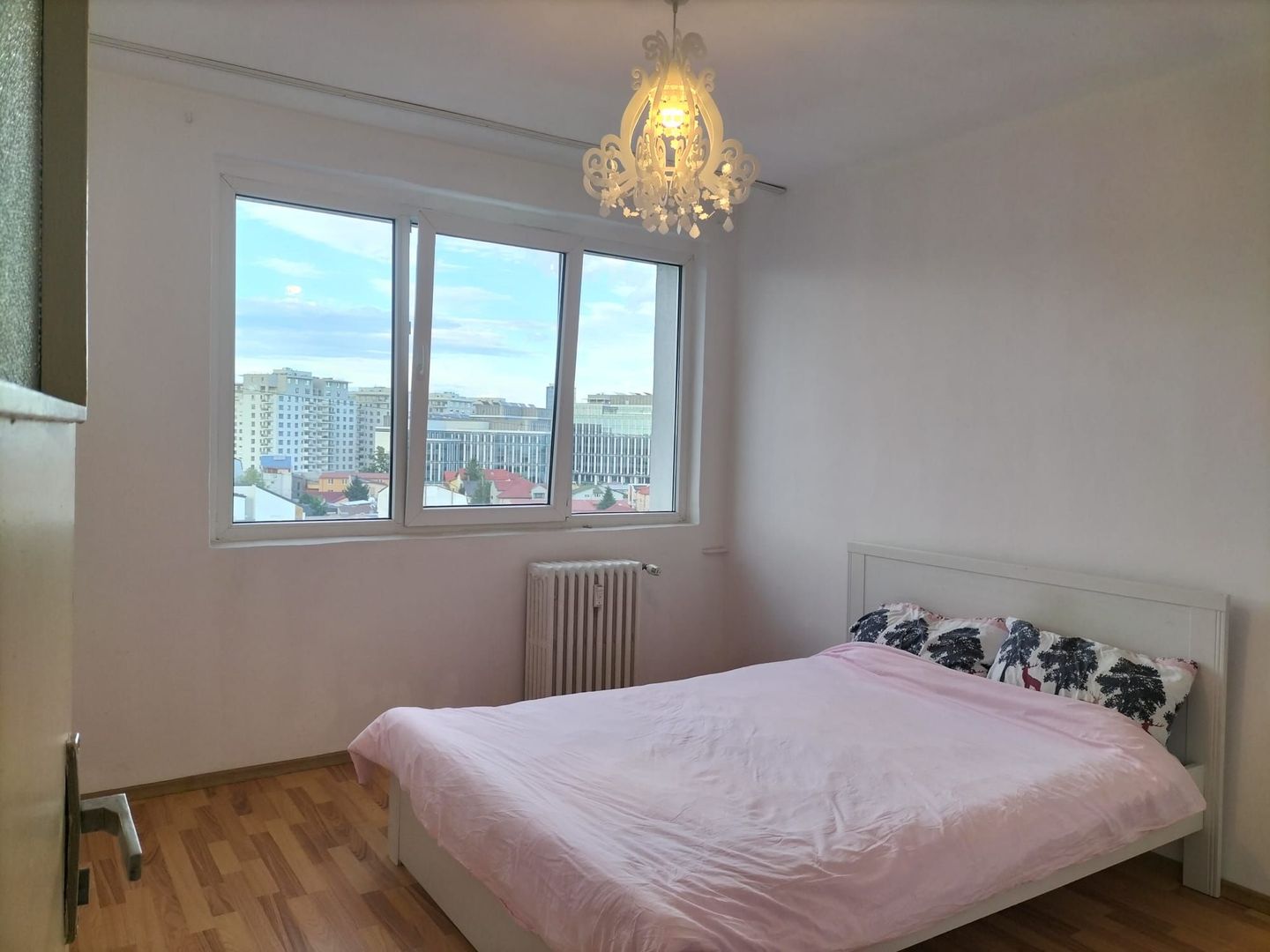 Inchiriere apartament 2 camere zona 1 Mai langa statia Metrou - Poză 3